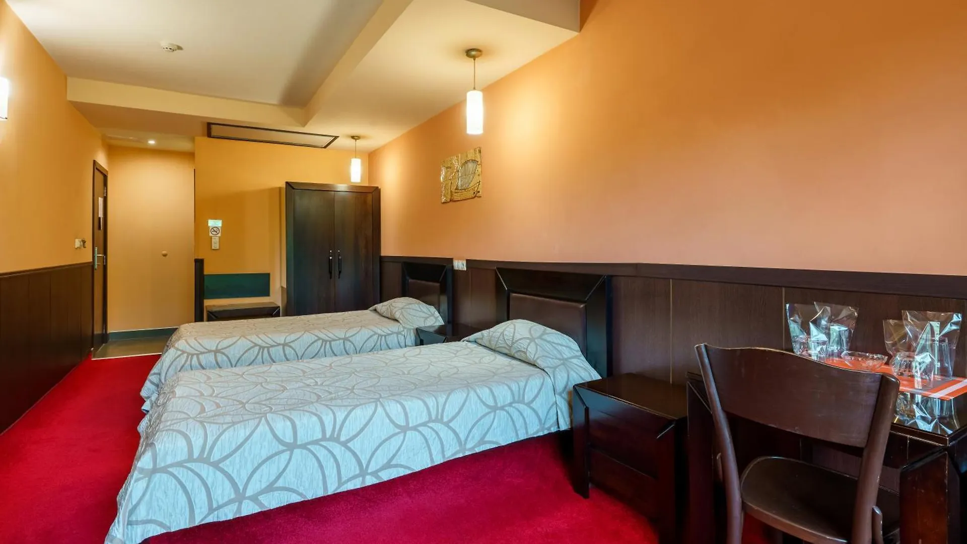 Hotel Ego - Free Parking - Top Central Location Plovdiv Bulgaria